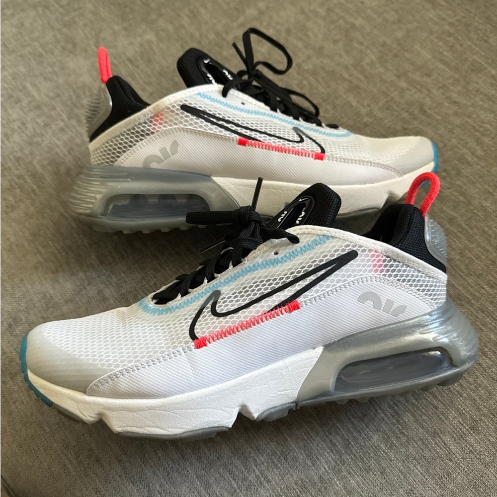 Kids Nike Air Max 2090 sz. 7y